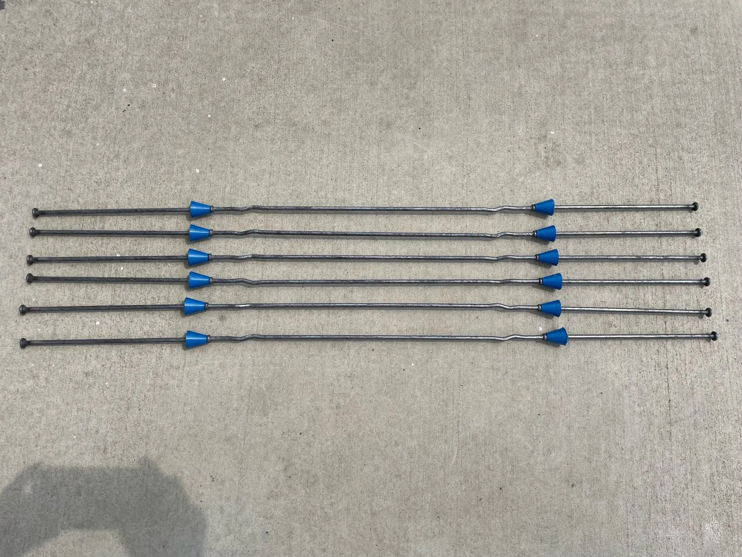 18" x 8 ¼" Standard Snap Ties For Concrete Forms (Long End) - 1" Plastic Cones