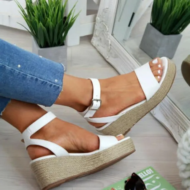 Flat Sandal with Wedges