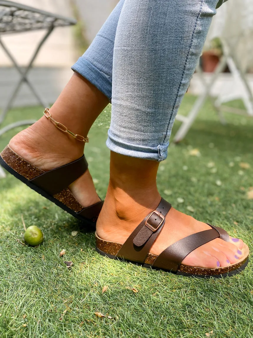 Signature Crisscross Straps Sandals - MAIBULUN